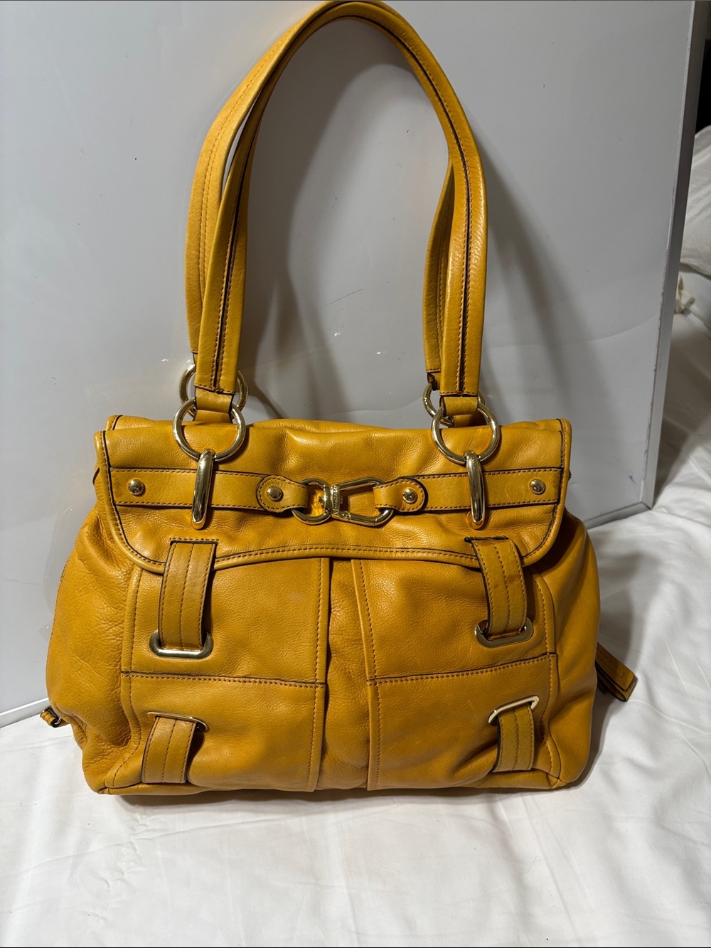 b. makowsky Mustard Yellow soft and smoothLeather Shoulder Bag. EUC